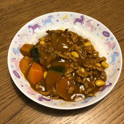 じゃがいもの代わりに南瓜で大豆まで入っていますが、おいしかったです！
コーヒーでコクが出ますね！